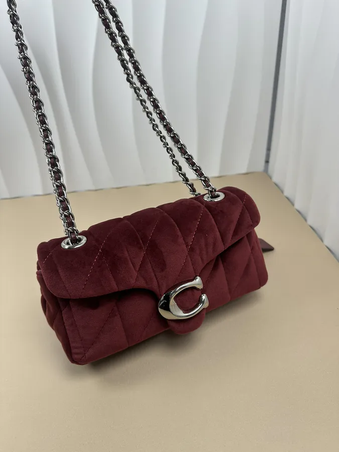 Coach蔻驰 November New Arrival Velvet Wine Red Tote