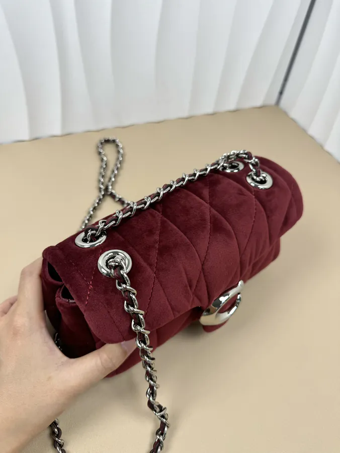 Coach蔻驰 November New Arrival Velvet Wine Red Tote