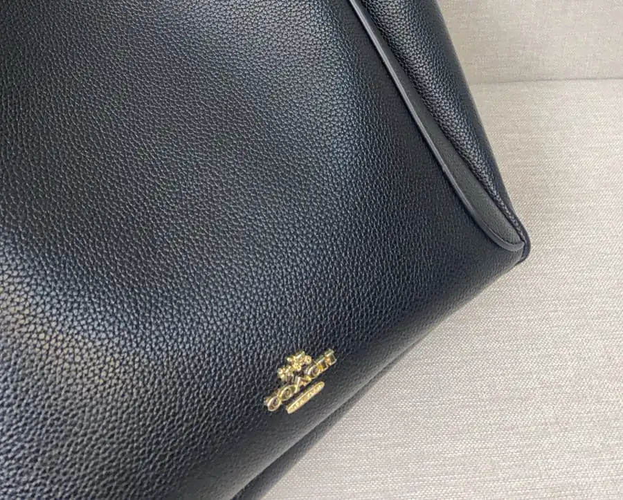 Coach Hadley Bucket Bag in Grained Calfskin