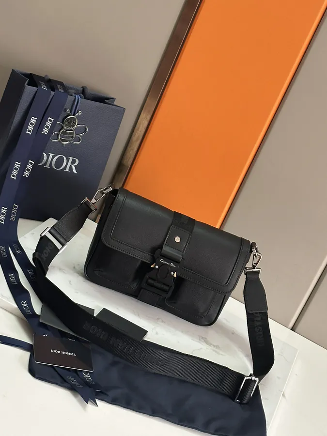 Hit the Road Handbag with Adjustable Strap Modern Style