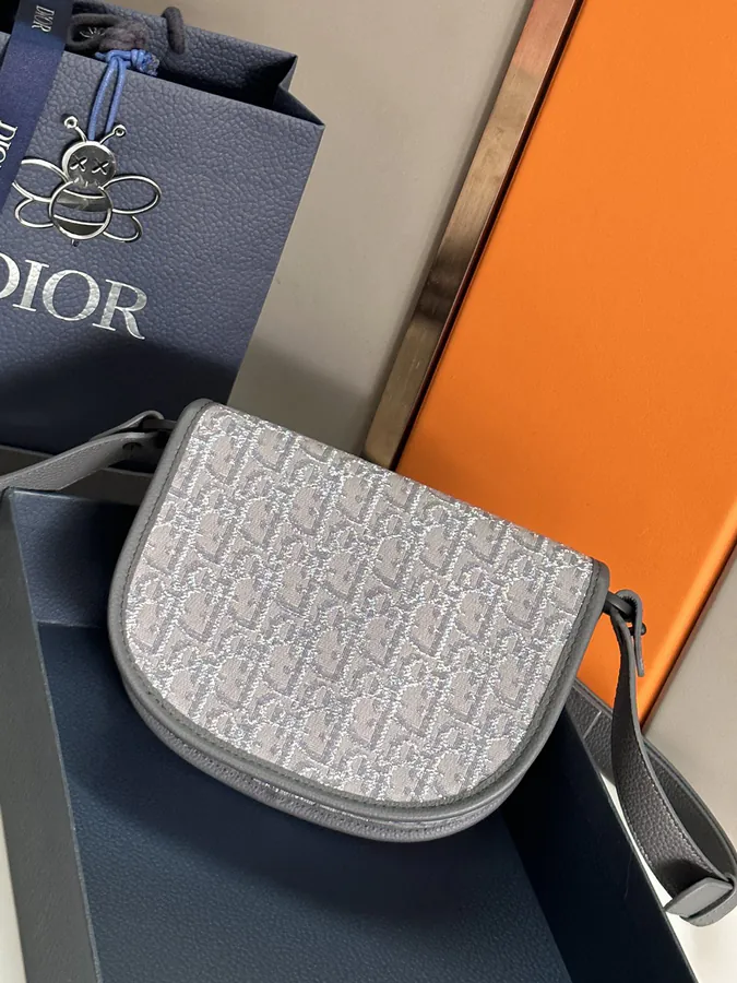 Gallop Messenger Bag Season New, Minimalist Design