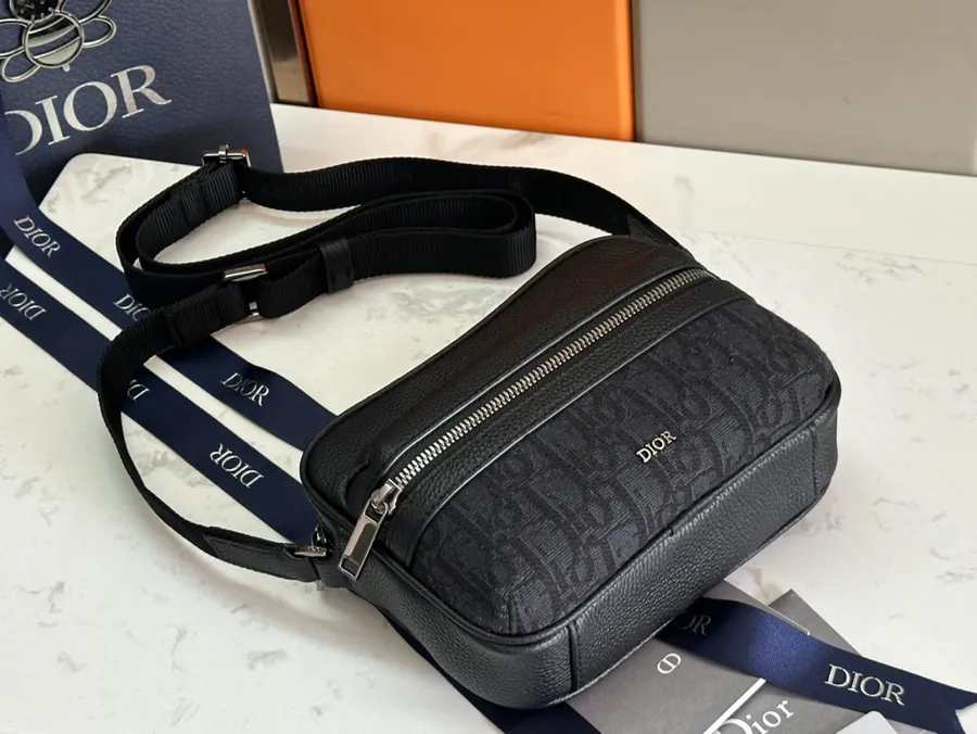 Rider 2.0 Zip Messenger Bag Mini Size