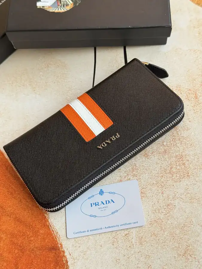 Classic Single Zip Wallet in Blue Italian Grained Calfskin