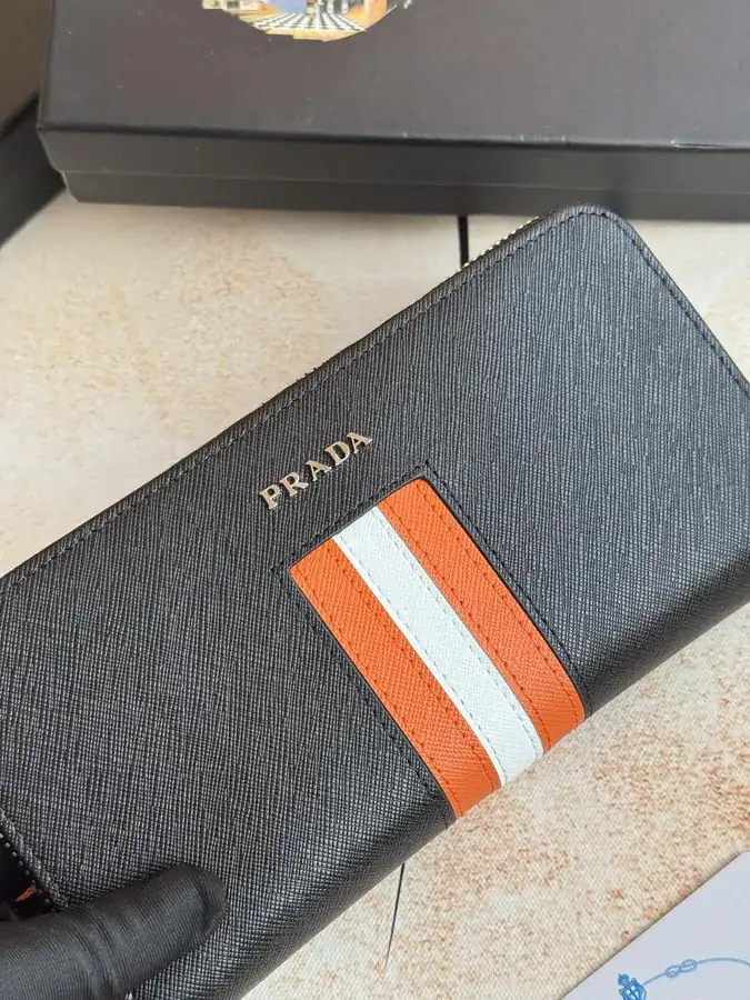 Classic Single Zip Wallet in Blue Italian Grained Calfskin