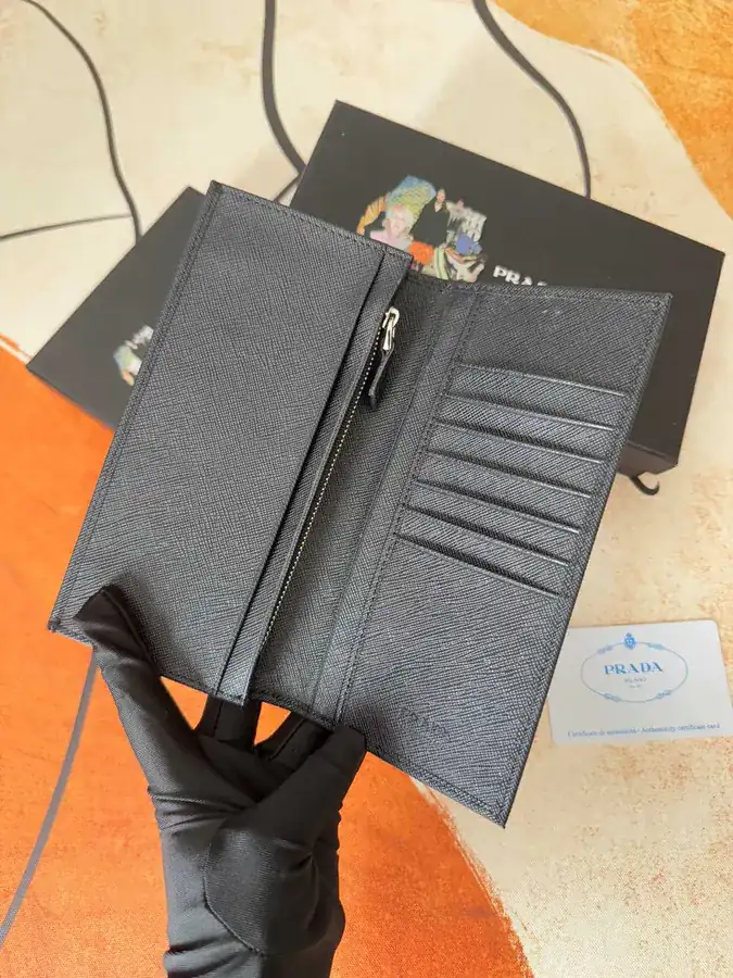 Classic Suit Wallet in Blue ZP Design, Italian Cross Grain Calfskin