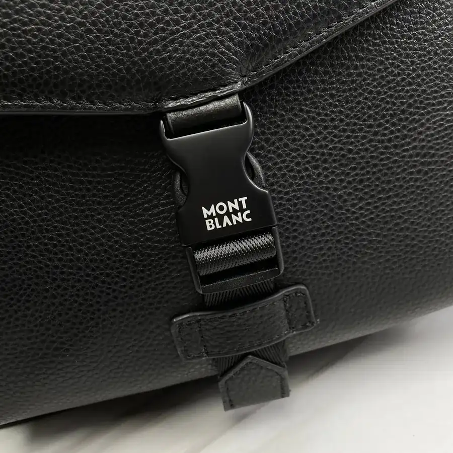 Mondaine Double Shoulder Bag Grained Calfskin