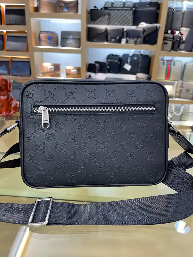 Gucci Bucket Bag in Premium Leather