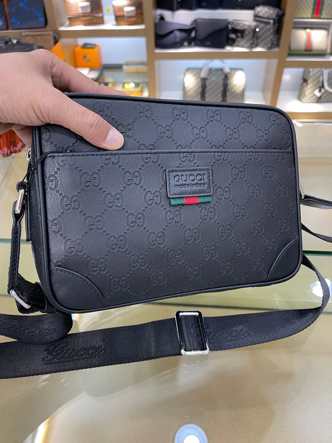 Gucci Bucket Bag in Premium Leather