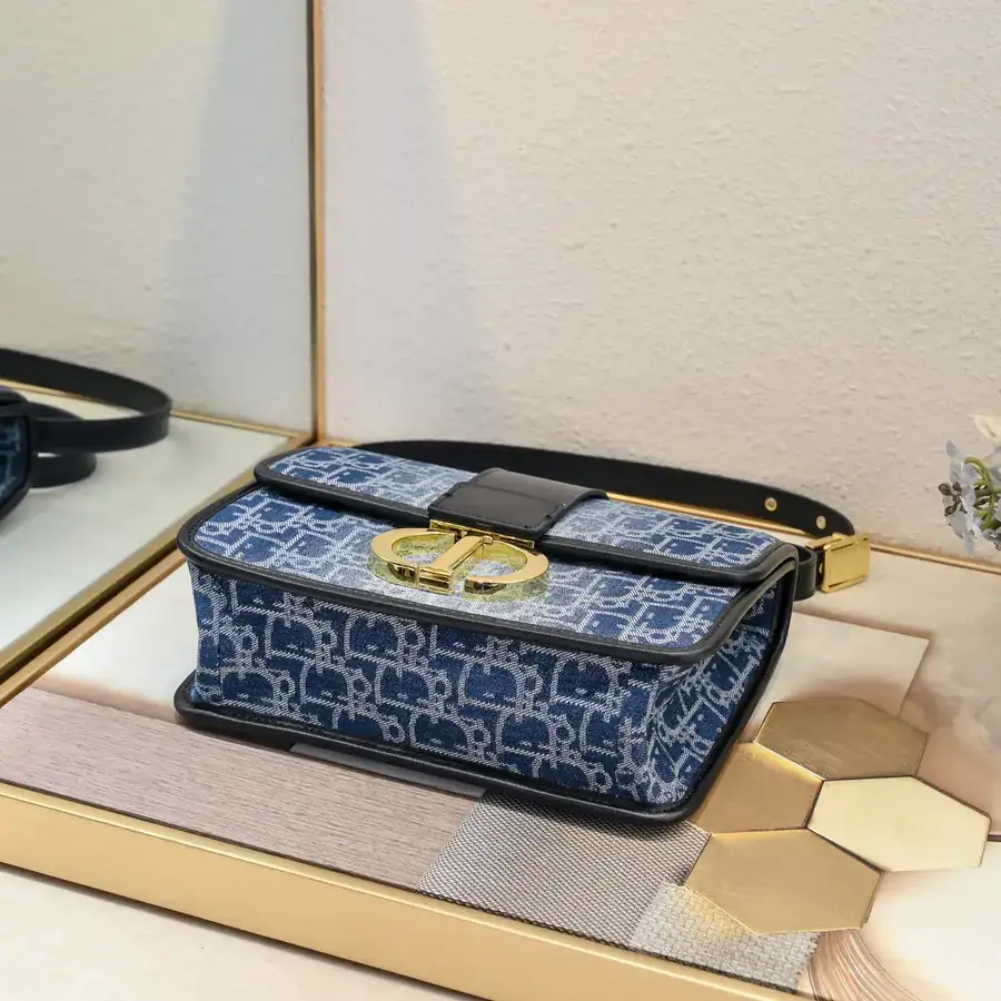 Dior 30 Montaigne Bucket Bag