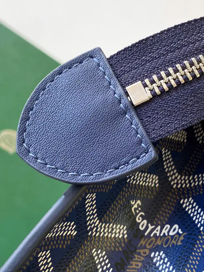 Gohome New 756 Bucket Bag in Deep Blue
