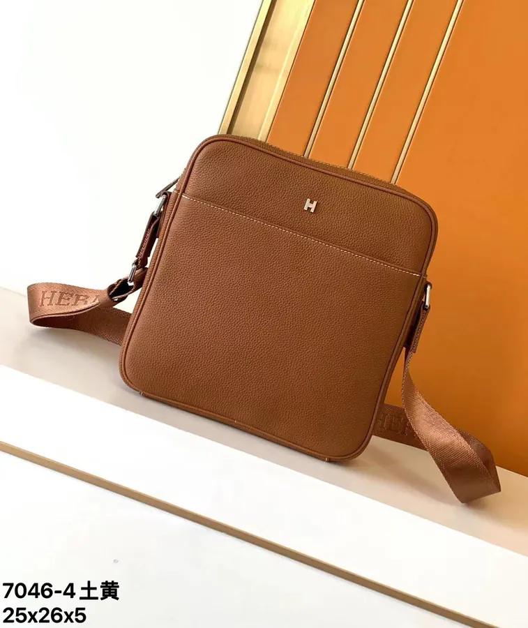 Original Emma Bucket Bag in Taupe