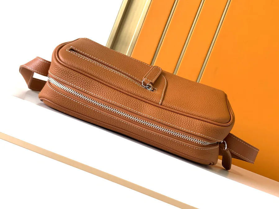 Ema Bucket Bag in Ochre