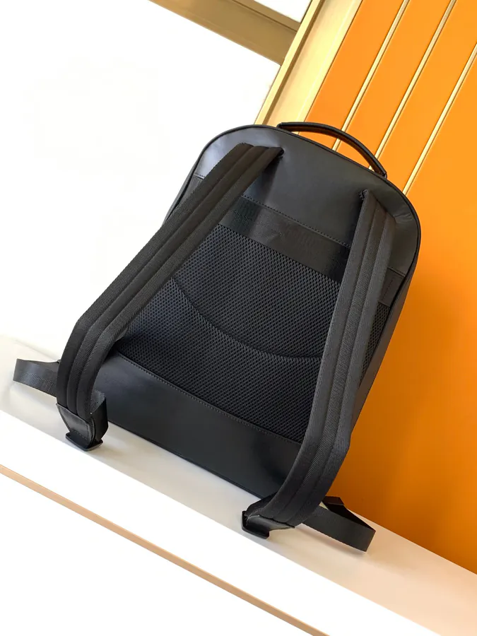 MONTBLANC Classic Craftsmanship Shoulder Bag
