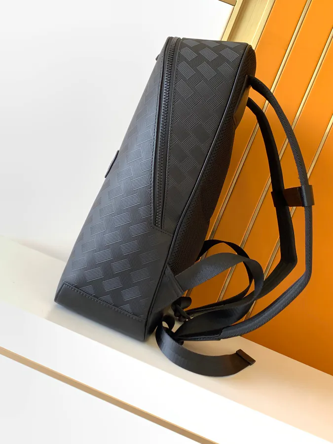 MONTBLANC Classic Craftsmanship Shoulder Bag Black