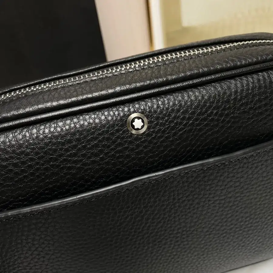 Original M0342: Luxury Leather Wallet with Inner Compartments
