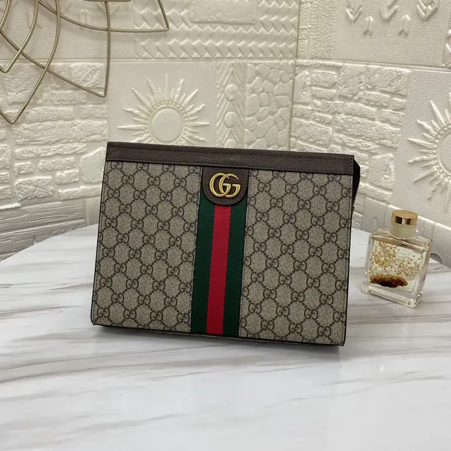 G Brand New Bestseller Men's Wallet, Premium Leather with Clear Grain and Excellent Shine