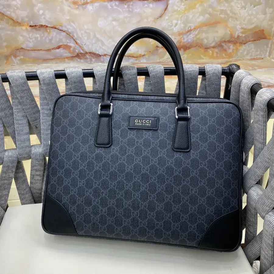 G Brand New Mens Tote Bag, Premium Leather with Clear Grained Texture
