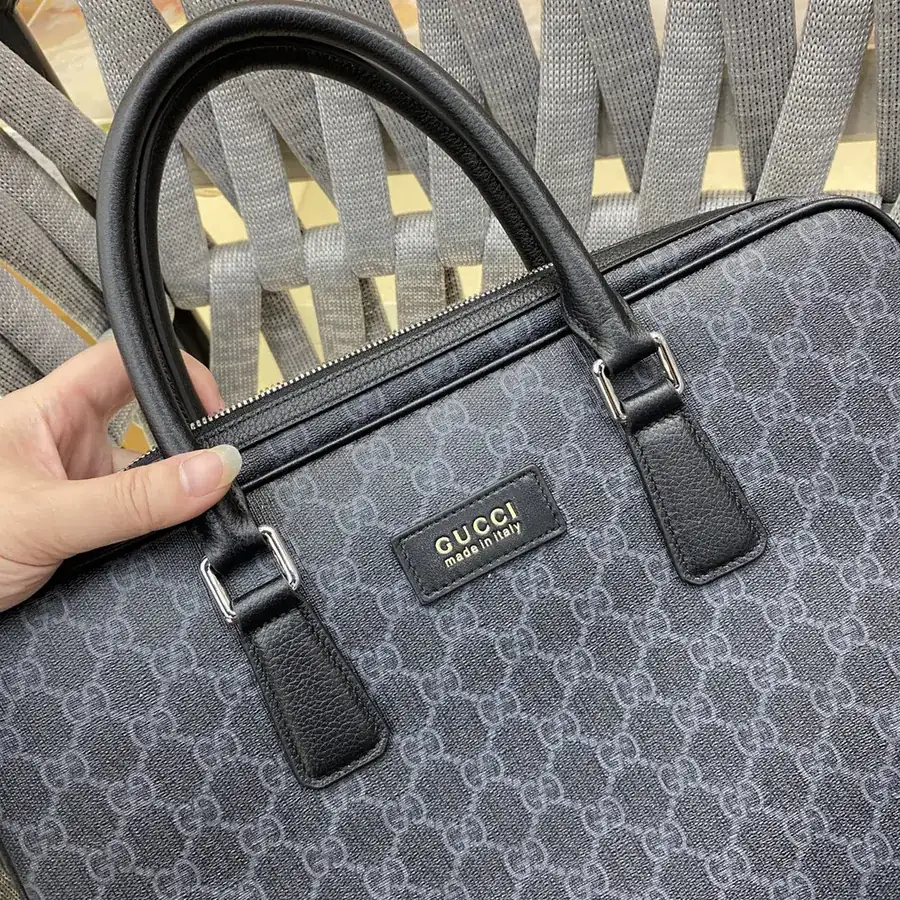 G Brand New Mens Tote Bag, Premium Leather with Clear Grained Texture