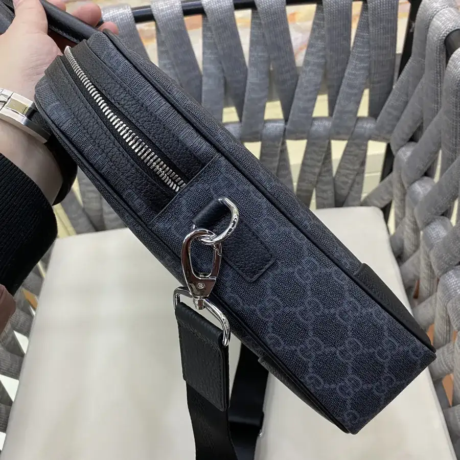 G Brand New Mens Tote Bag, Premium Leather with Clear Grained Texture
