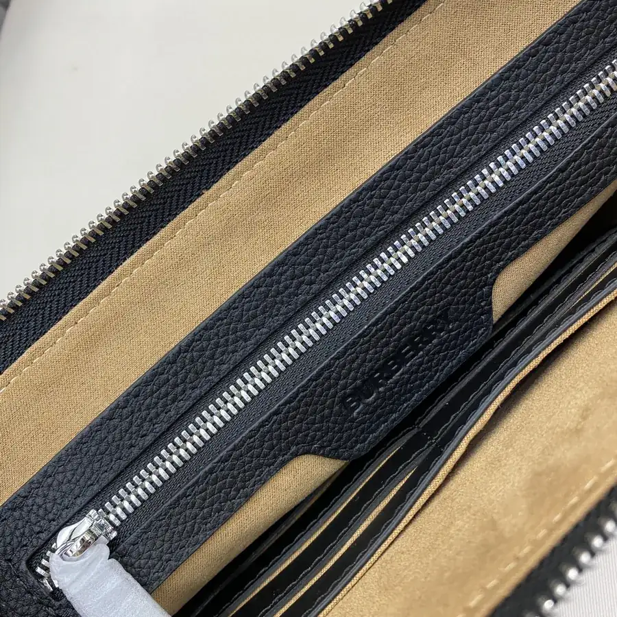 B Brand New Men's Wallet Premium Leather, Handcrafted