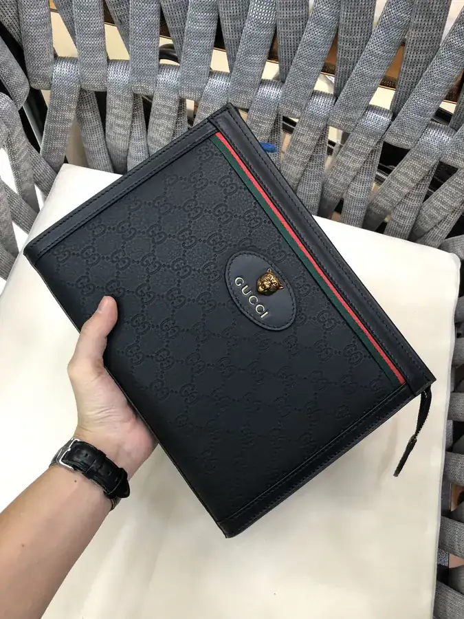 G Brand New Men's Wallet, Premium Leather with Clear Grain and Excellent Shine