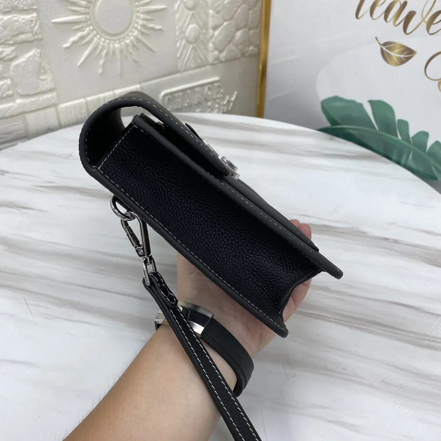 H House Casual Essential Handbag