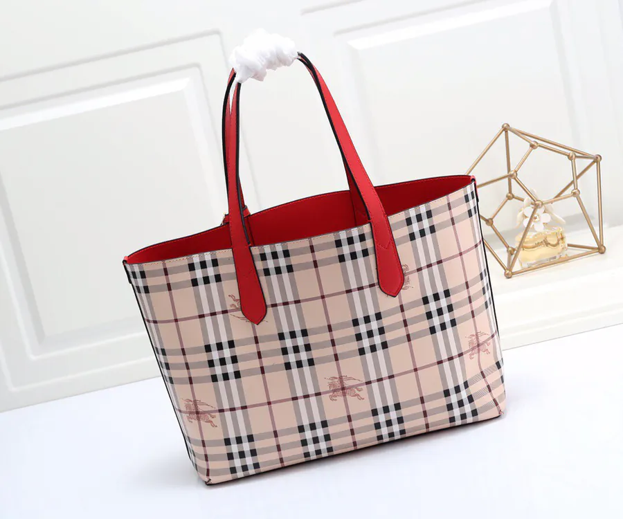B Brand Practical Functional Shopping Bag with Grained Calfskin and Hamarket Pattern