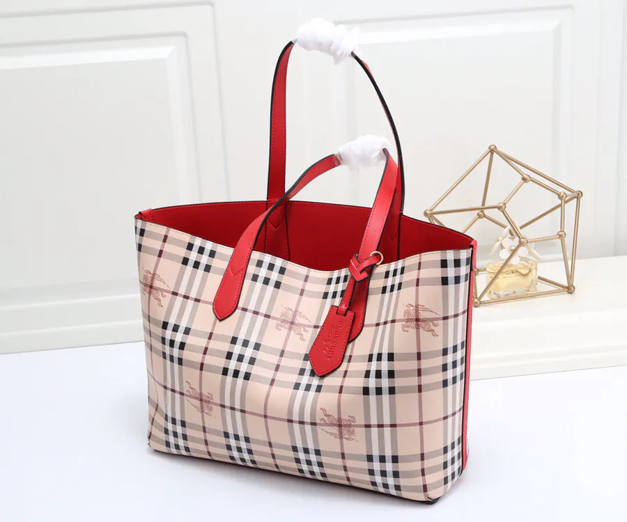 B Brand Practical Functional Shopping Bag with Grained Calfskin and Hamarket Pattern