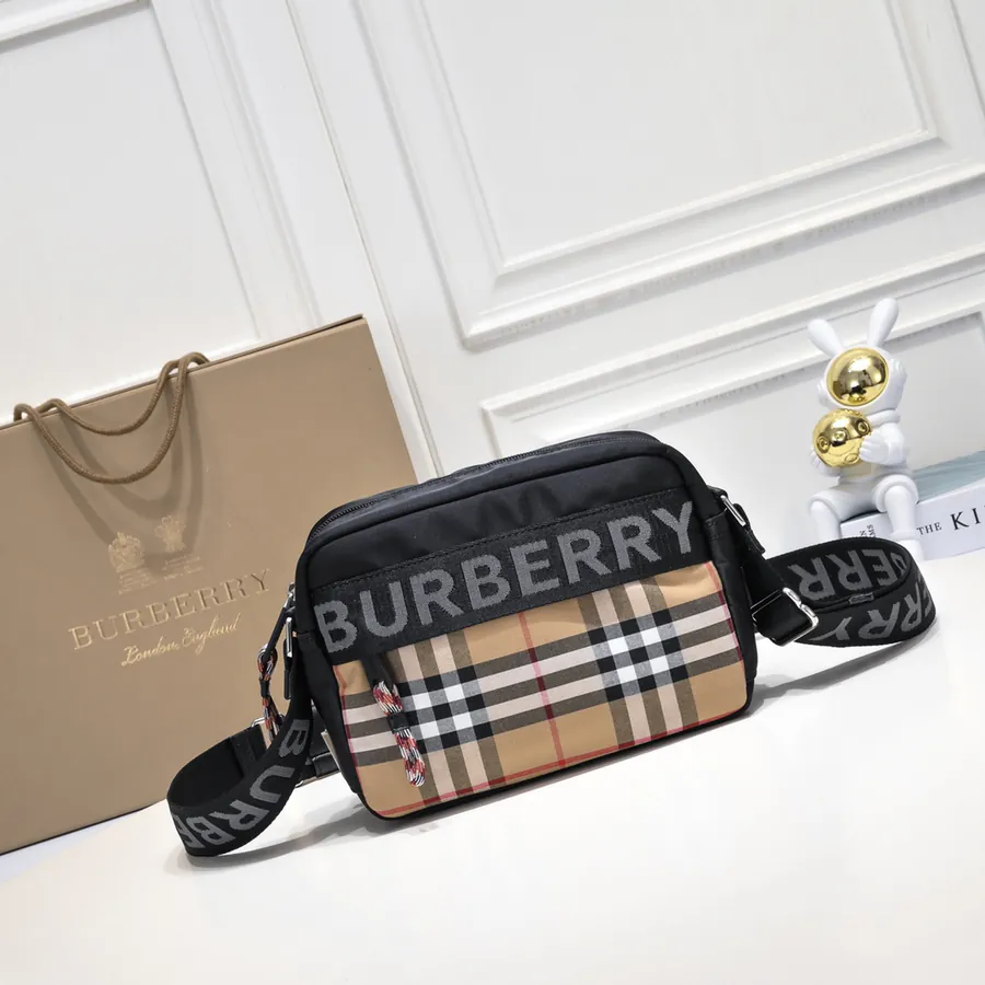 B Brand New Men's Vintage Patchwork Leather Crossbody