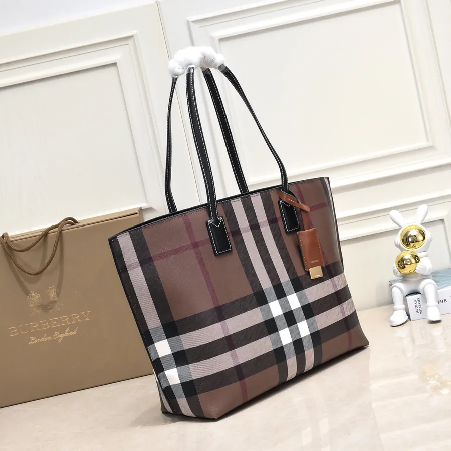 Bur's Upgraded Honeysuckle Brown Checkered Tote Bag