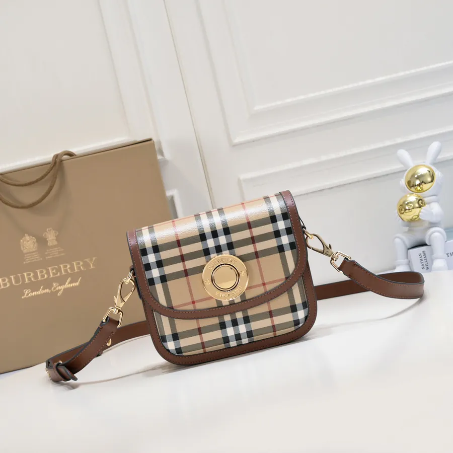 Burberry Upgraded Tote Bag with Grained Leather and Elegant Curve Design