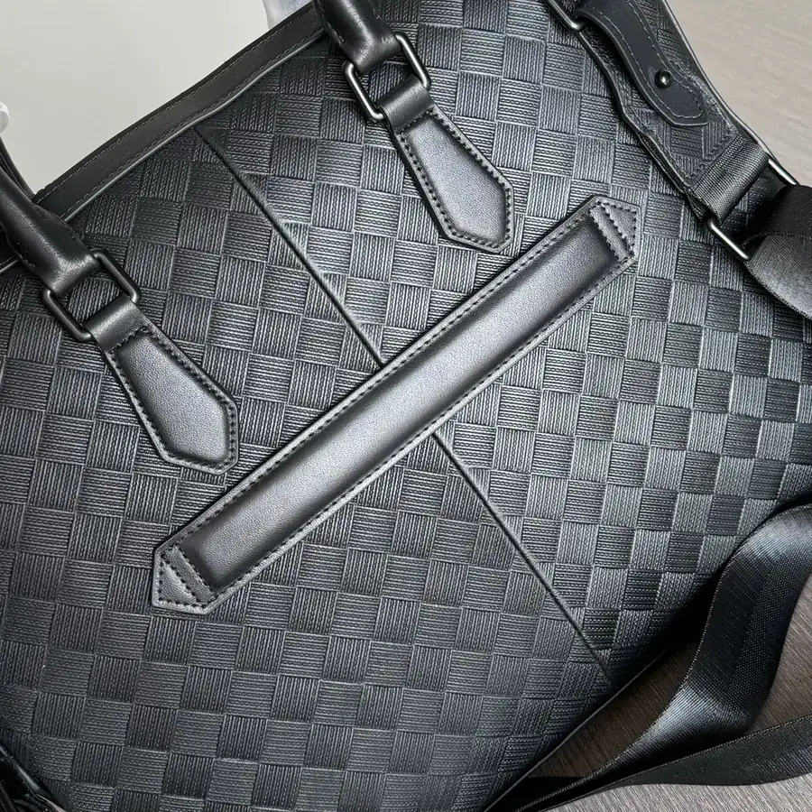 Mighty Dragon Business Bag Premium Italian Calfskin, 8431 1, Black