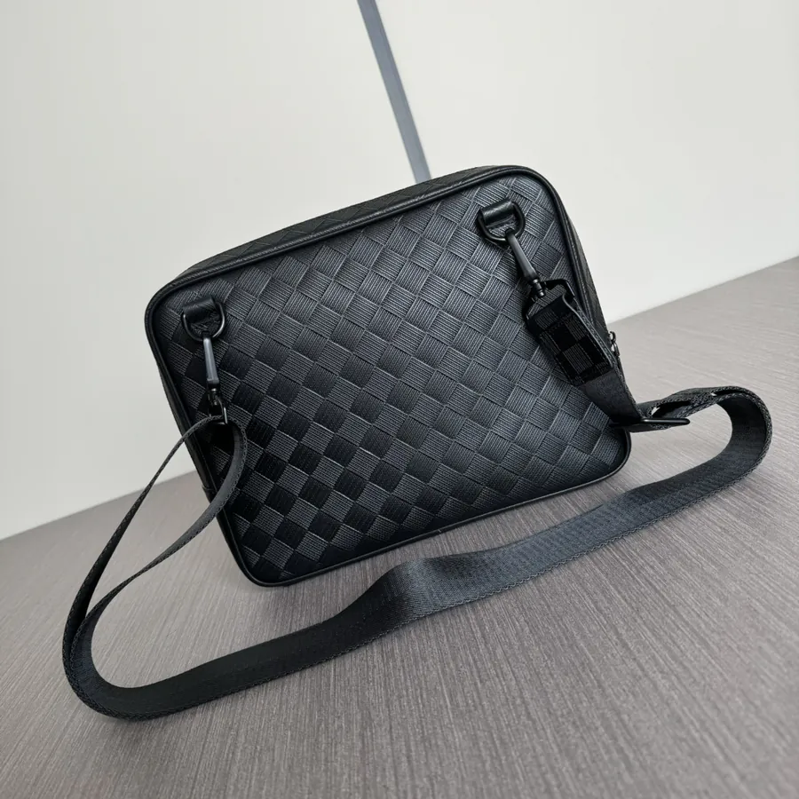 Montblanc Premium Bucket Bag Black, 8435 3