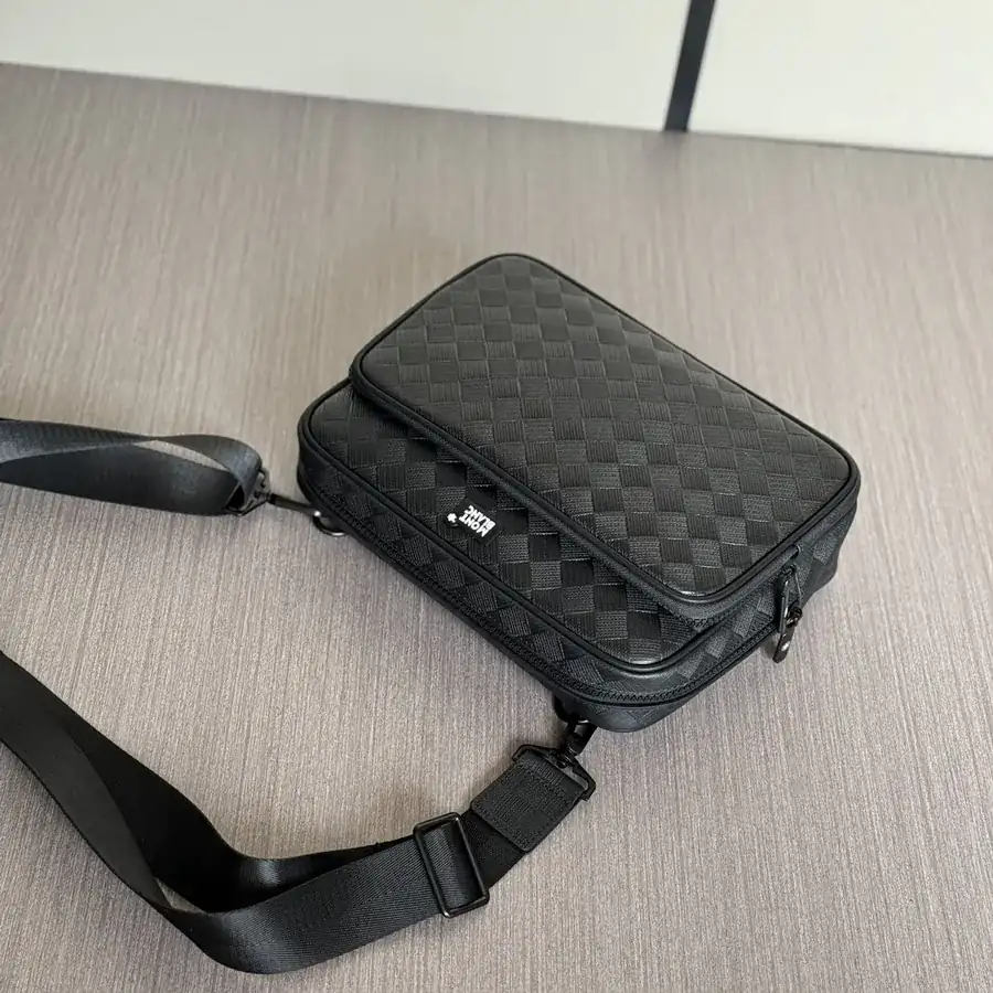 Montblanc Premium Bucket Bag Black, 8435 3