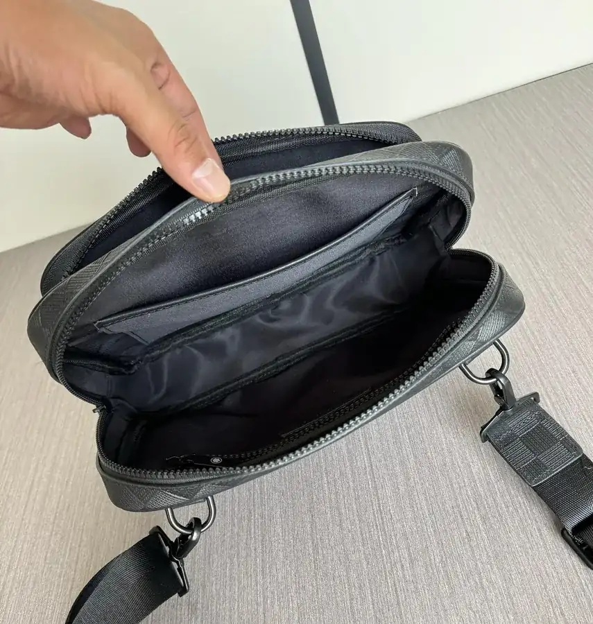 Montblanc Premium Bucket Bag Black, 8435 3