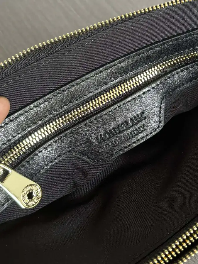 MONTBLANC Premium Bucket Bag with Double Zip, Grained Calfskin