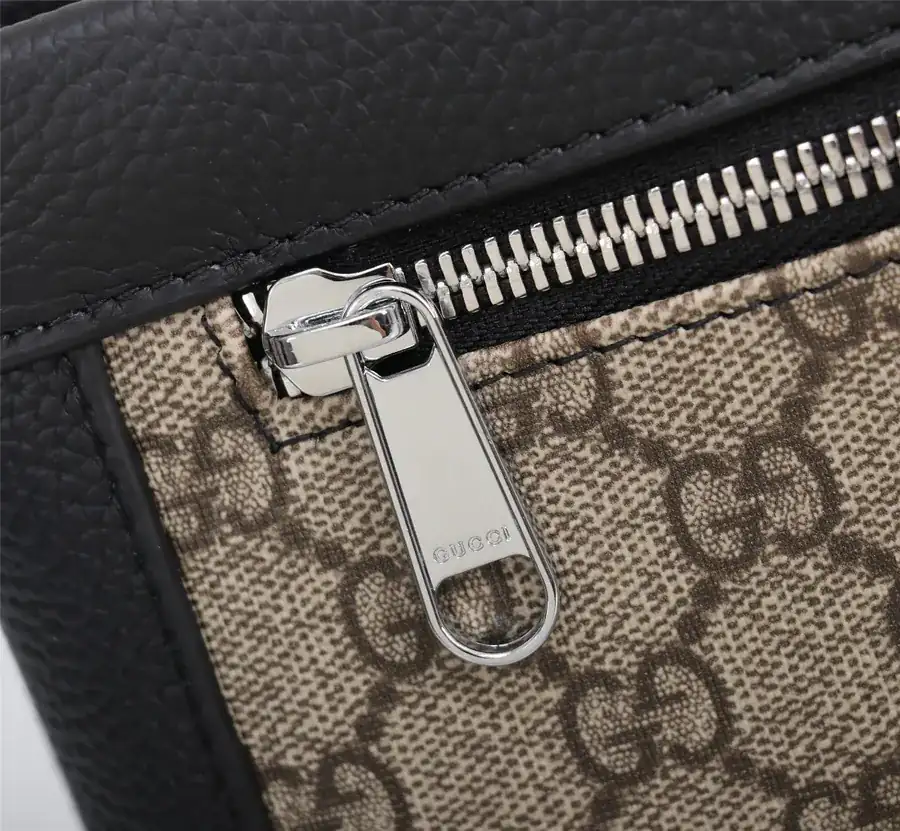 Gucci 2022 New Style Bucket Bag with Signature Lines