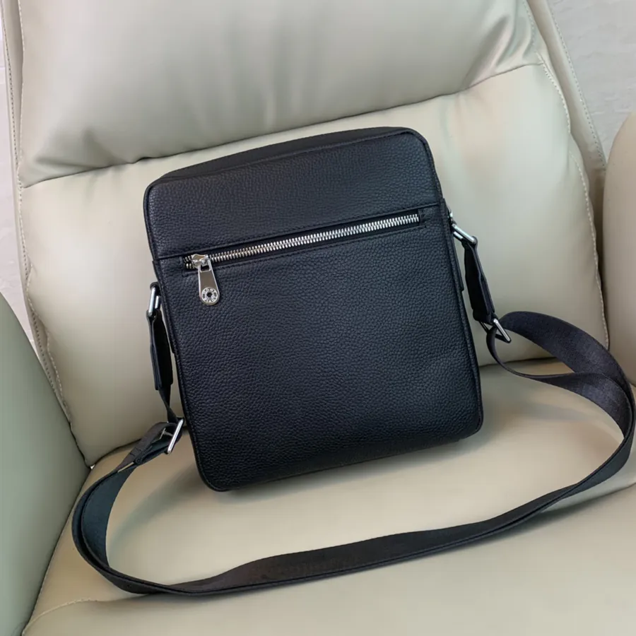 Mondaine Bucket Bag Black Premium Handcrafted