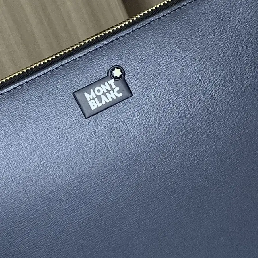 Mondaine Password Lock Tote Premium Italian Calfskin