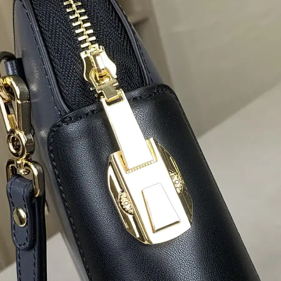 Mondaine Password Lock Tote Premium Italian Calfskin