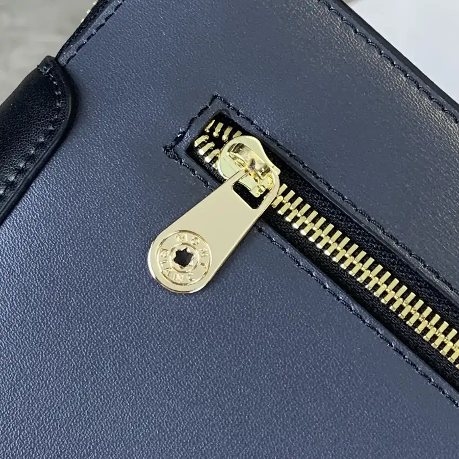 Mondaine Password Lock Tote Premium Italian Calfskin