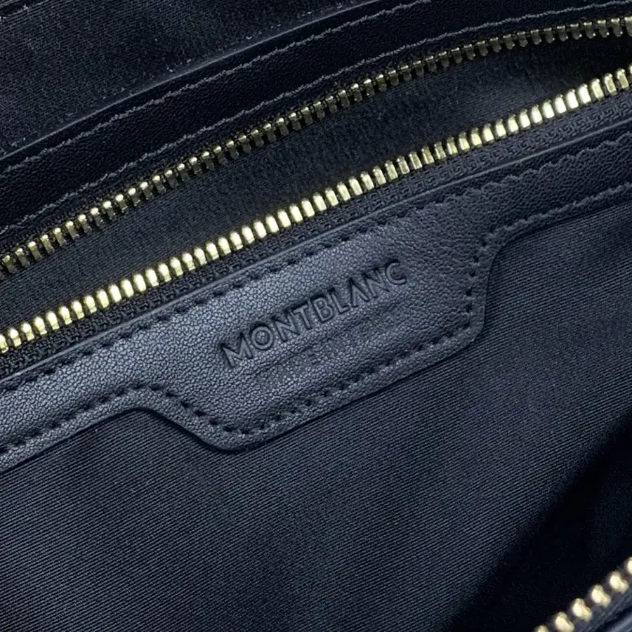 Mondaine Password Lock Tote Premium Italian Calfskin