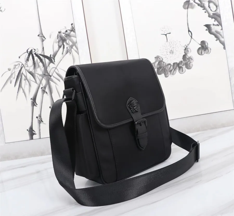 VSC 2022 New Style Dolce Shoulder Bag with Functional Pockets
