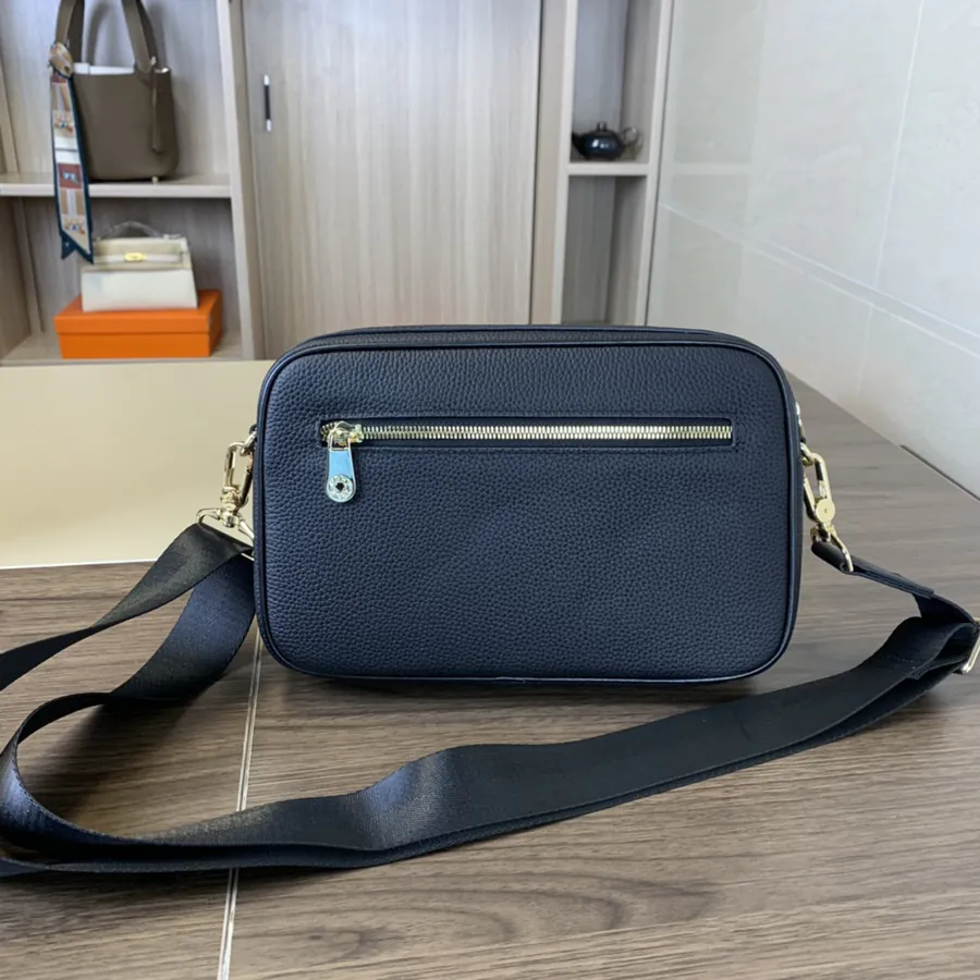 Mondaine Bucket Bag Premium Calfskin, Black, 8331 3