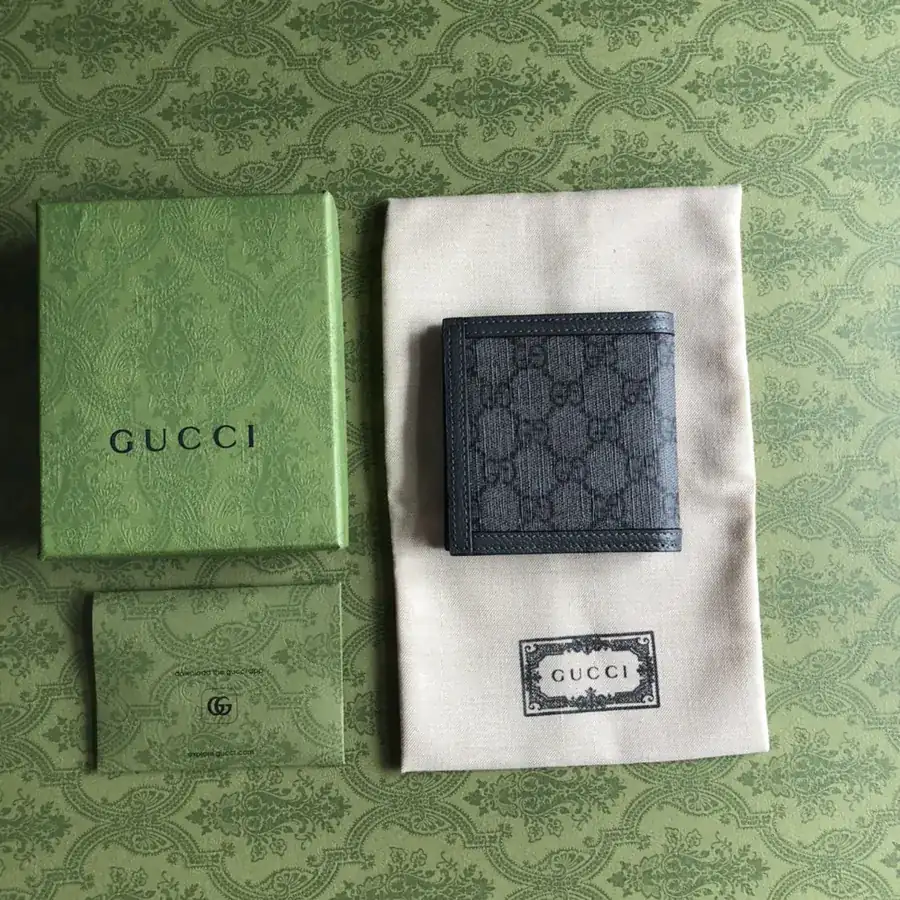 Ophidia Series Mini Wallet with Diamond Herringbone Pattern