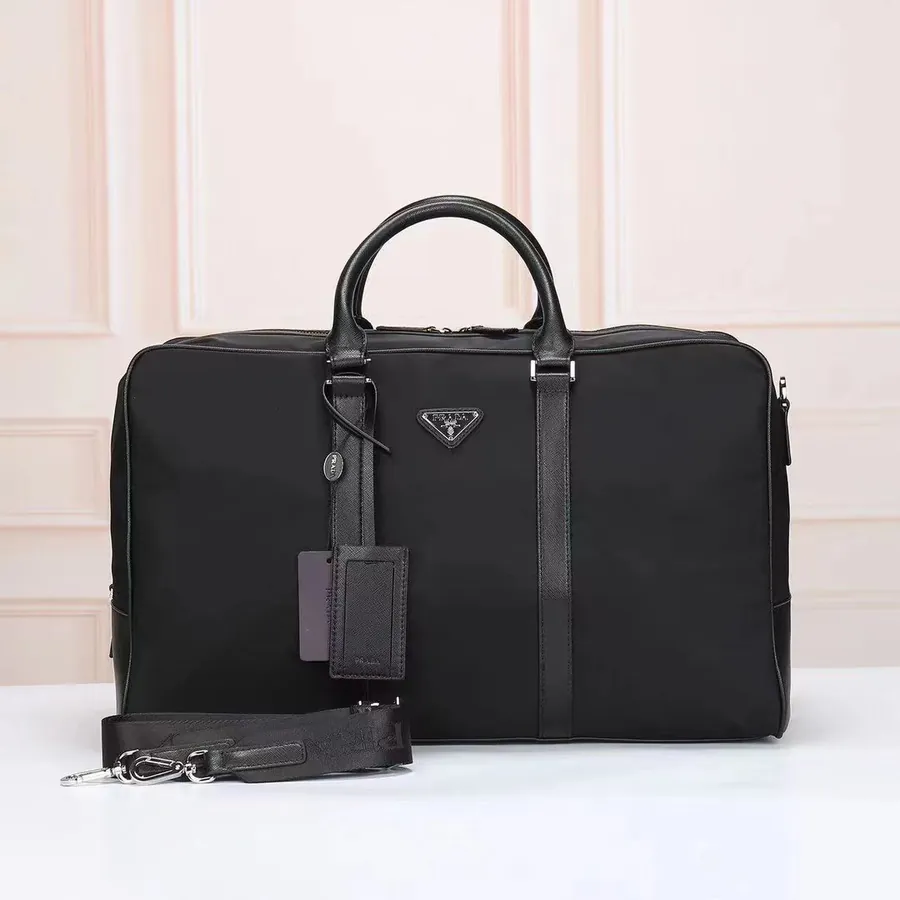PRADA Travel Bag Premium Quality, Waterproof Fabric, Elegant Design