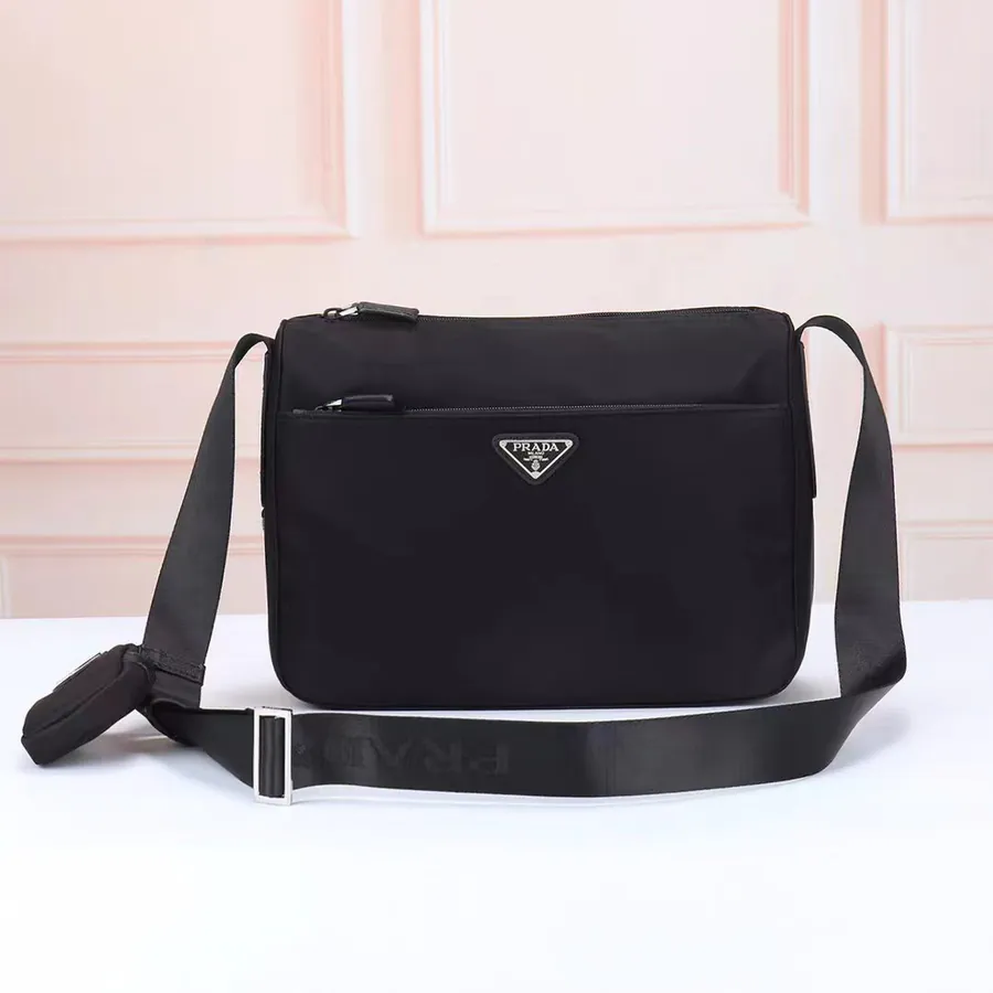 PRADA Latest Shoulder Bag Official Website Synchronized