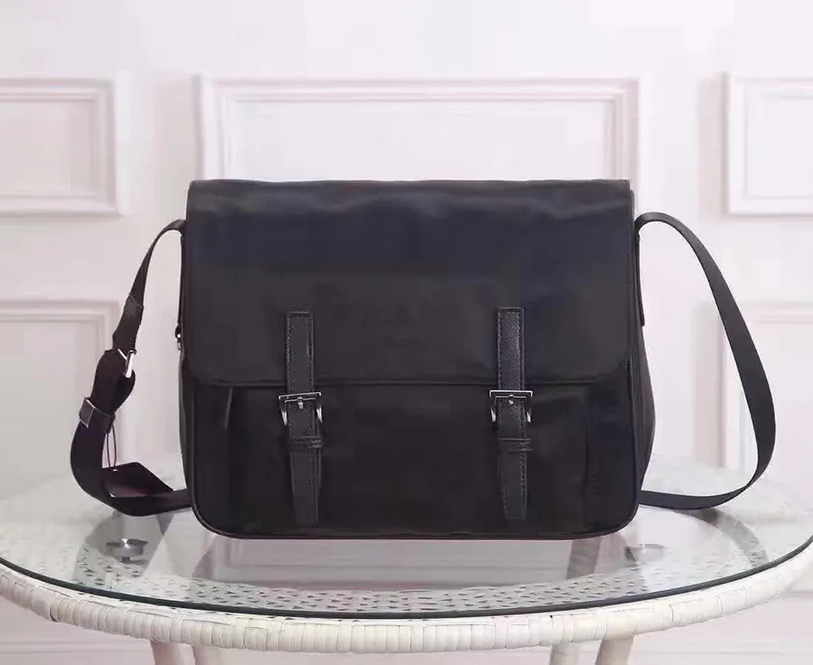 PRADA Crossbody Bag Premium Quality, Elegant Design