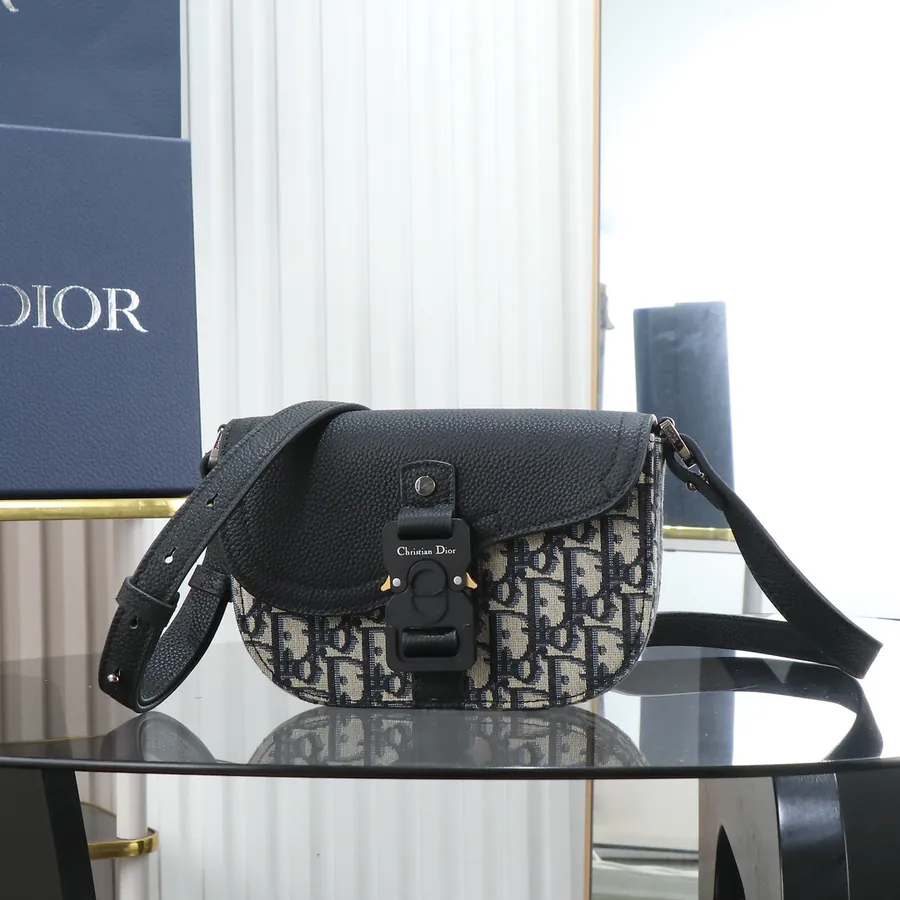 Mini Saddle Messenger Bag 420 Market Top Version