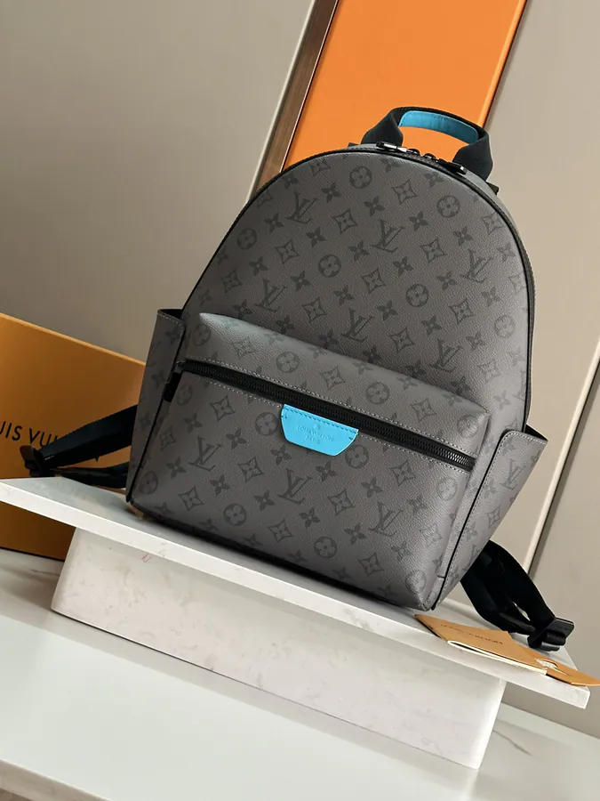 Discovery Gx Small Shoulder Bag